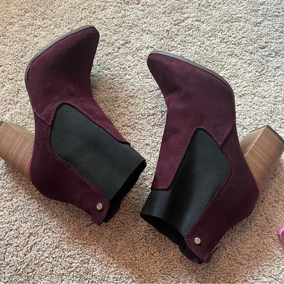 Lane Bryant Burgundy Suede Chelsea Boots Women's Size 9 Pointed Toe Stacked Heel - Picture 7 of 11